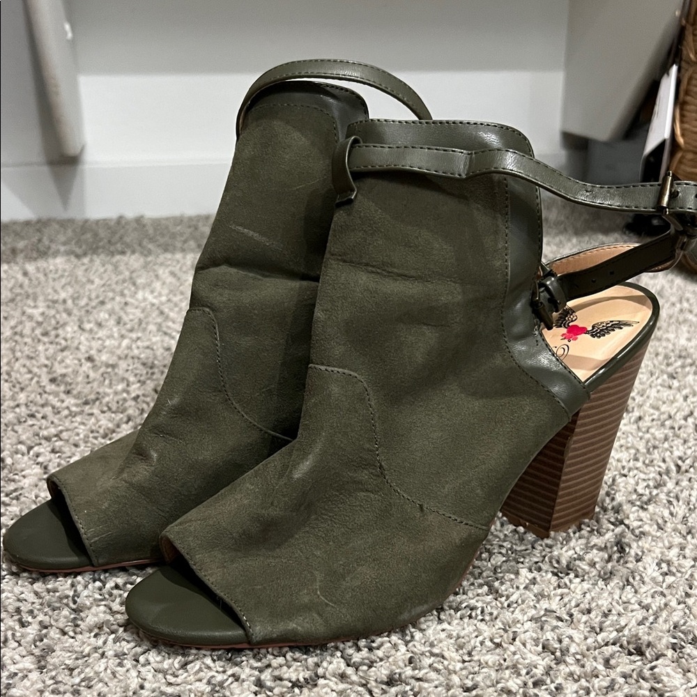 Penny Loves Kenny Dark Green Peep Toe Heeled Boots